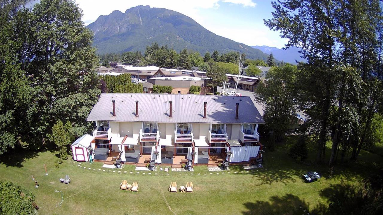 Moon River Suites #1 North Bend Eksteriør billede